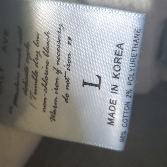 Jeans - Picture 3 of 4